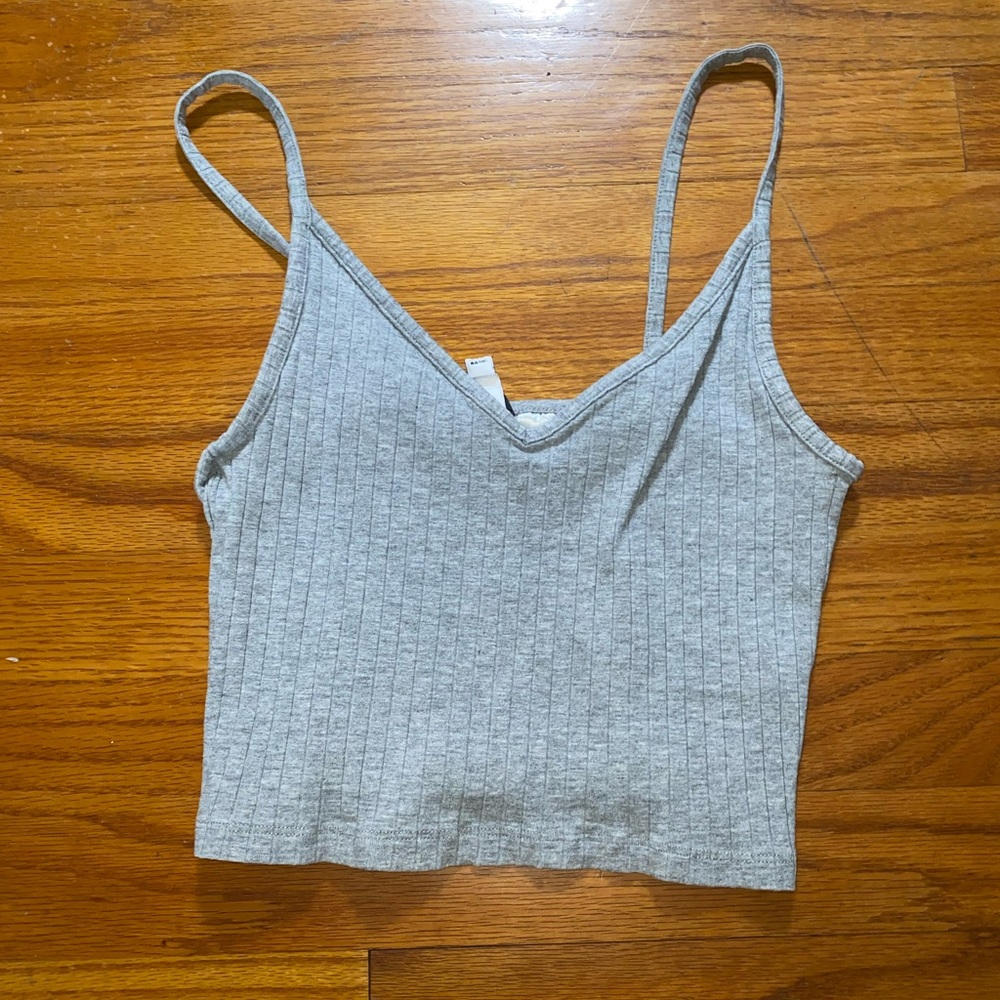 grey crop top